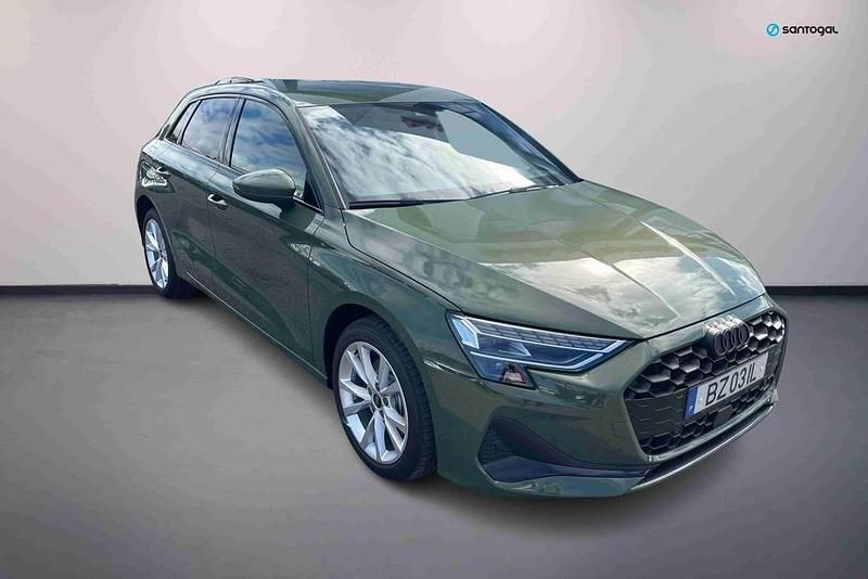 Usado Audi A3 Advanced 150 HP (110 kW) 2025 Verde Carrinha