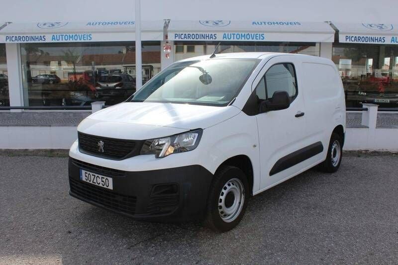 Branco Usado 2019 Peugeot Partner Monovolume | € 14.980 (Preço justo) - Imagem 1/4