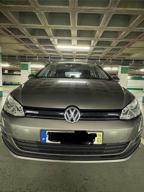 Cinzento Usado 2014 VW Golf VII Citadino | € 15.000 (Preço elevado) - Imagem 1/4