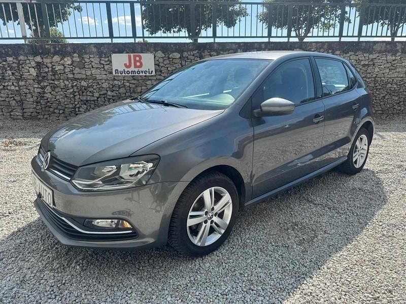 Cinza Usado 2014 VW Polo Comfortline Citadino | € 11.950 (Preço elevado) - Imagem 1/4