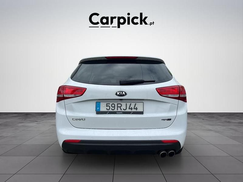 Usado Kia Ceed Sportswagon 120 HP (88 kW) 2016 Branco Carrinha