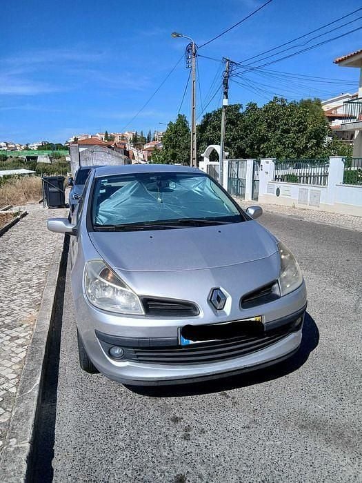 Usado 2008 Renault Clio II Sedan | € 4.000 (Preço elevado) - Imagem 1/3