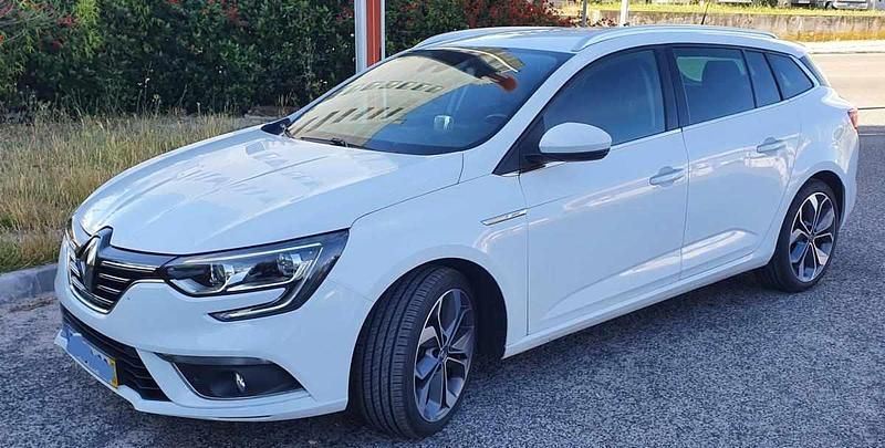 Branco Usado 2017 Renault Mégane GrandTour Carrinha | € 14.000 (Preço justo) - Imagem 1/4