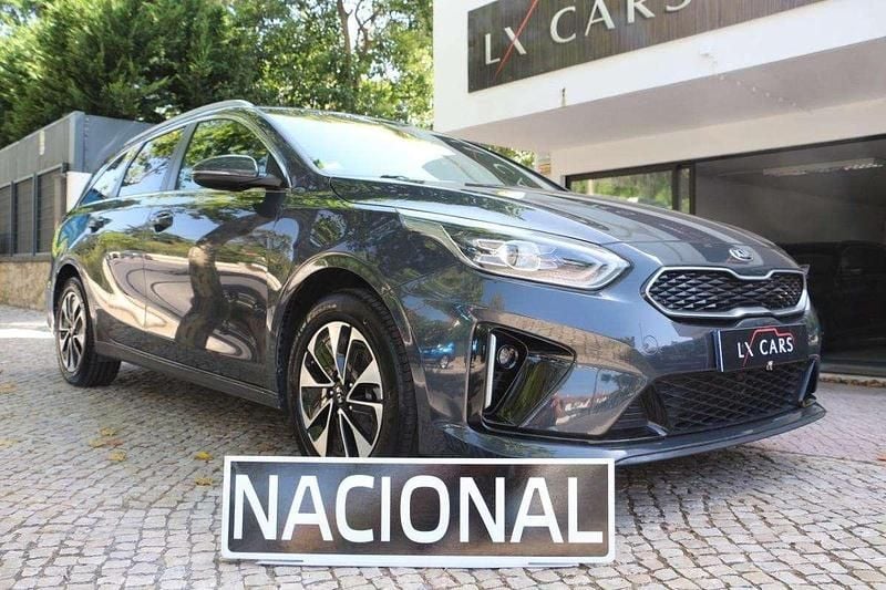 Cinzento Usado 2022 Kia Ceed Sportswagon Carrinha | € 19.500 (Bom preço) - Imagem 1/4