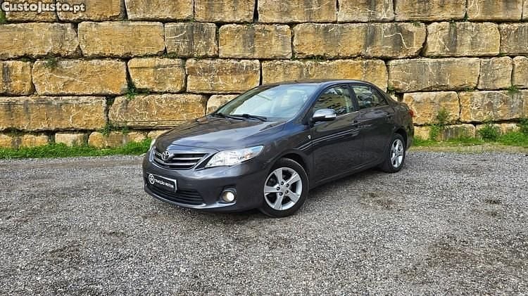 Usado Toyota Corolla 90 HP (66 kW) 2010 Cinza Sedan