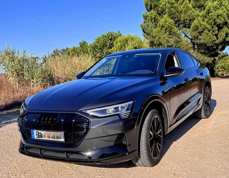 Cinzento Usado 2022 Audi e-tron SUV | € 42.000 (Preço justo) - Imagem 1/4