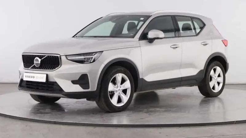 Prata Usado 2024 Volvo XC40 Core SUV | € 36.900 (Preço elevado) - Imagem 1/4