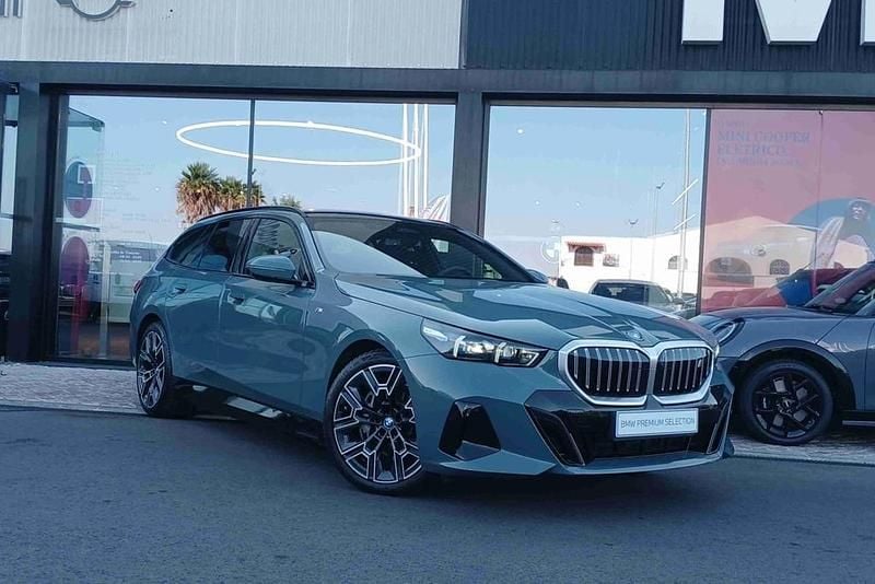 Vermelho Usado 2024 BMW i5 Sedan | € 62.490 (Preço justo) - Imagem 1/4