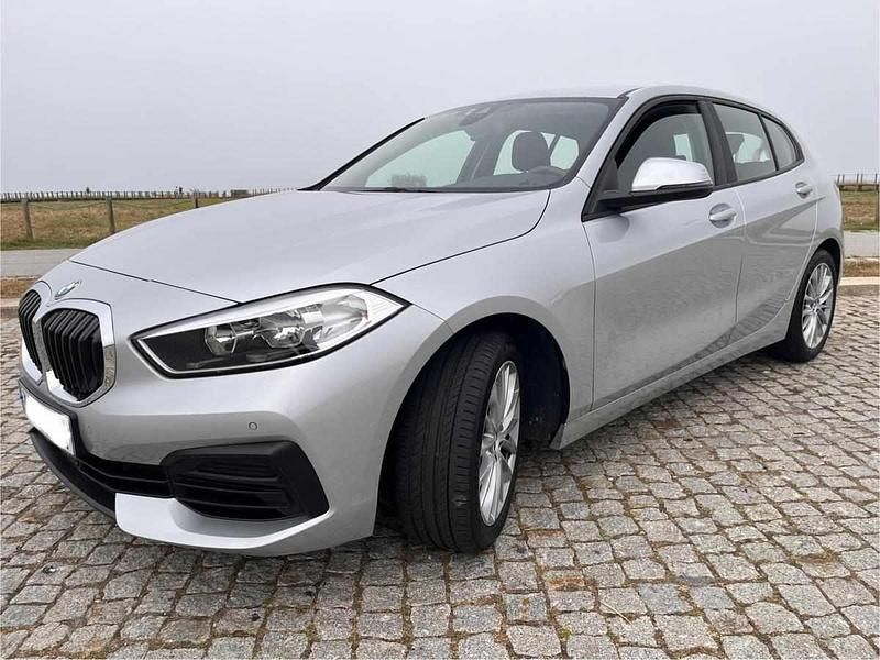 Cinzento Usado 2020 BMW 116 Citadino | € 19.950 (Super Preço) - Imagem 1/4
