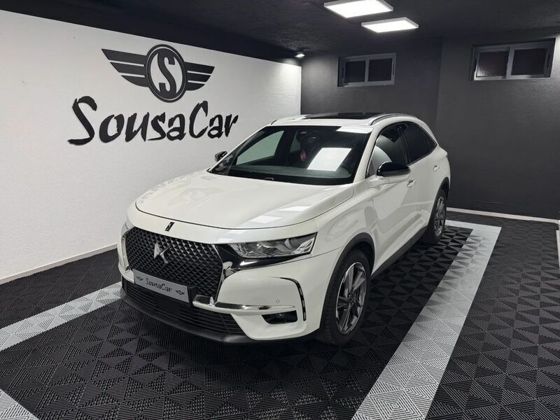 Branco Usado 2021 DS Automobiles DS7 Crossback Be Chic SUV | € 20.900 - Imagem 1/4