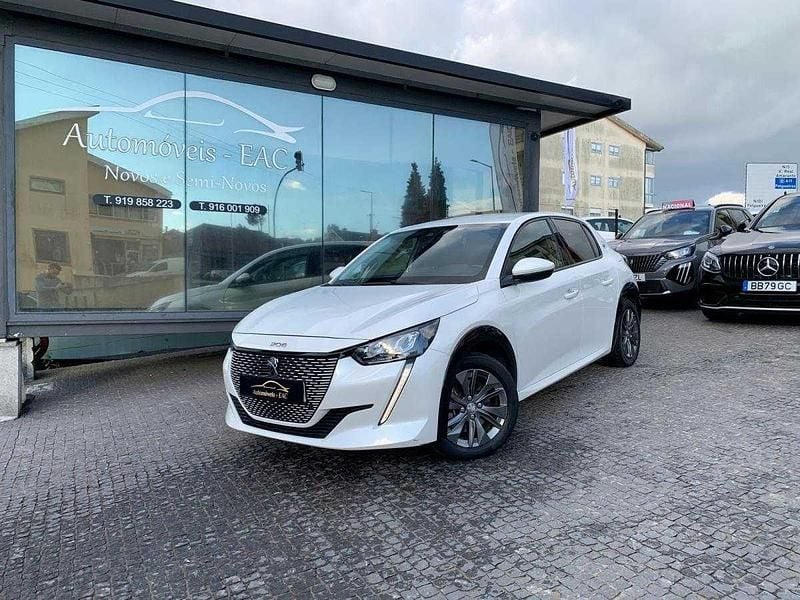 Branco Usado 2021 Peugeot e-208 Allure Citadino | € 17.900 (Preço justo) - Imagem 1/4