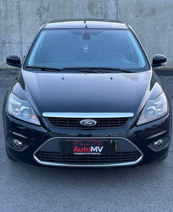 Usado Ford Focus Titanium 109 HP (80 kW) 2009 Sedan