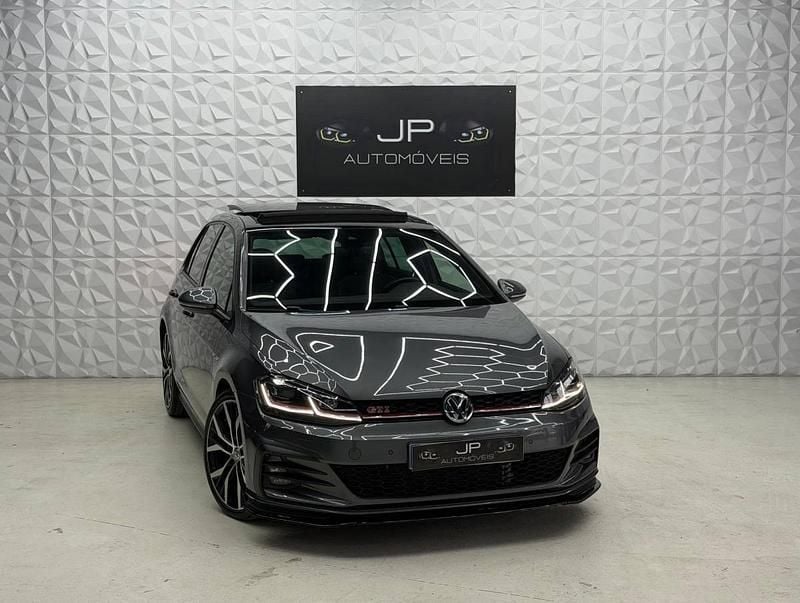 Usado VW Golf VII 245 HP (180 kW) 2019 Cinzento