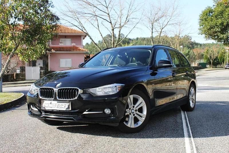 Preto Usado 2013 BMW 318 Sport Line Carrinha | € 14.900 (Preço justo) - Imagem 1/4