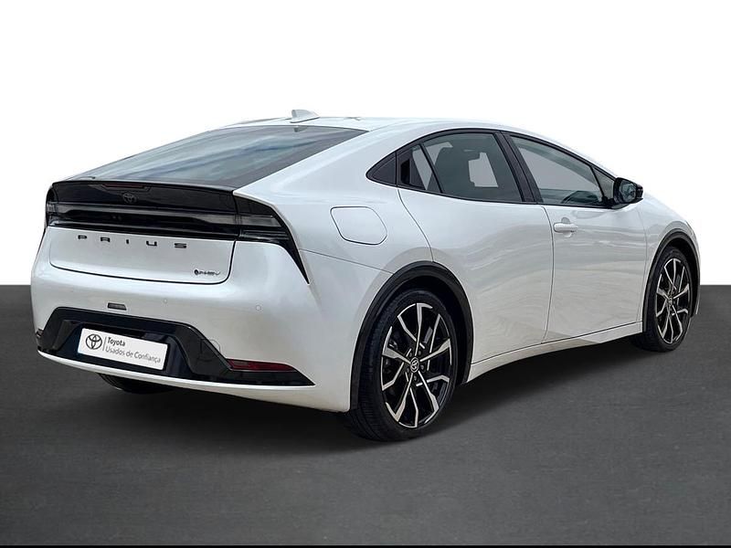 Usado Toyota Prius Luxury 223 HP (164 kW) 2025 Branco (pintura metalizada especial) Citadino