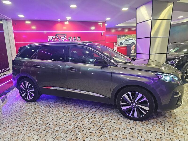 Cinza Usado 2018 Peugeot 5008 GT-line Monovolume | € 22.450 (Preço elevado) - Imagem 1/4