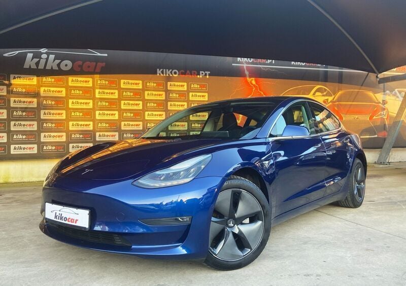 Azul Usado 2019 Tesla Model 3 Long Range AWD Sedan | € 23.250 (Preço justo) - Imagem 1/4