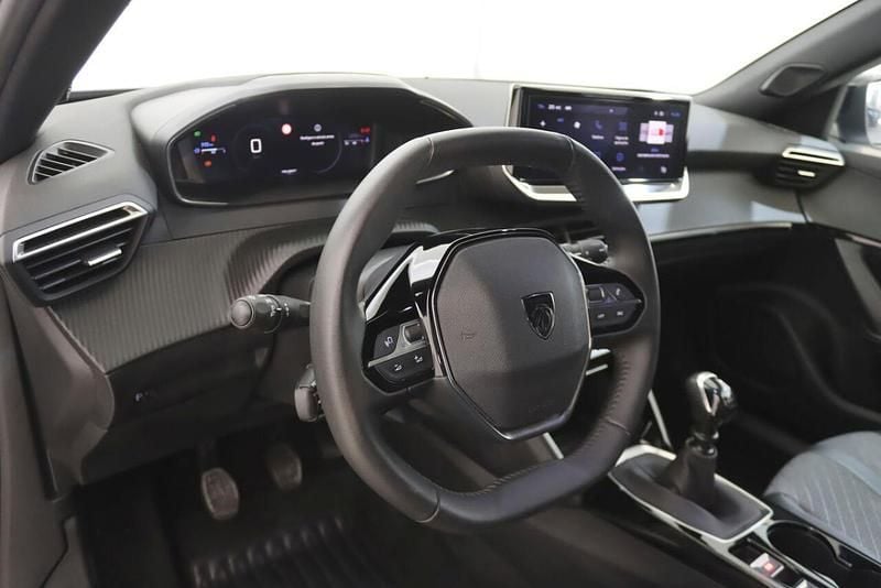 Usado Peugeot 2008 100 HP (73 kW) 2025 Cinzento SUV