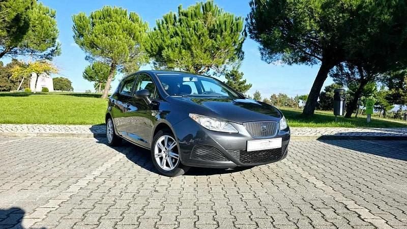 Usado Seat Ibiza 80 HP (58 kW) 2010 Cinzento Citadino