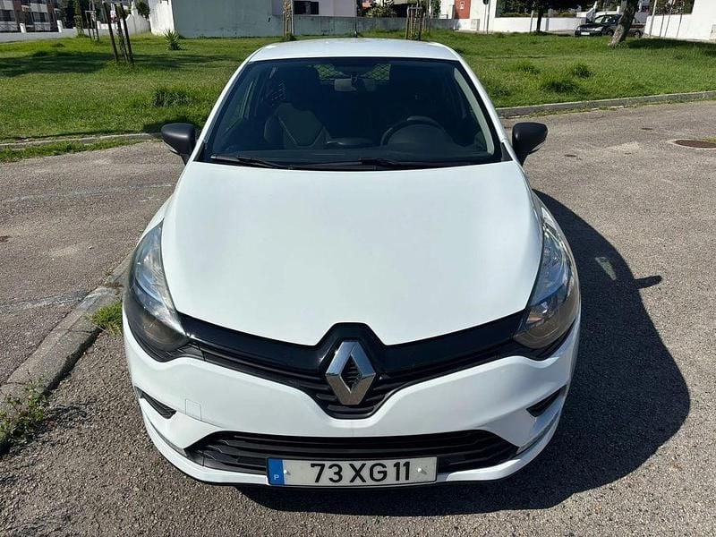 Usado Renault Clio IV Zen 75 HP (55 kW) 2019 Branco