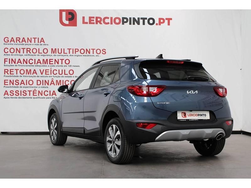 Usado Kia Stonic 100 HP (73 kW) 2025 Azul SUV