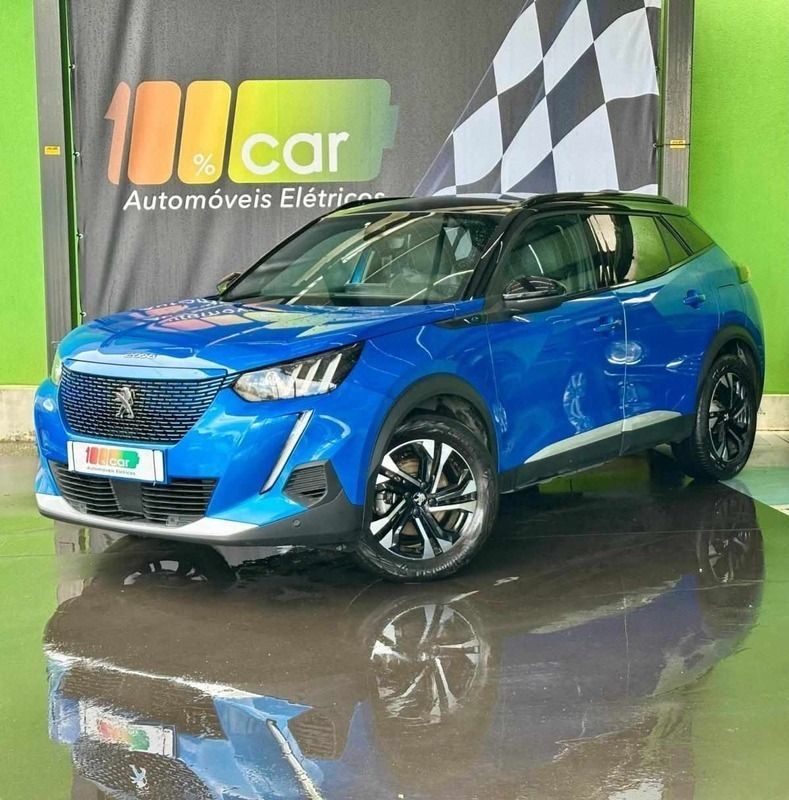 Azul Usado 2022 Peugeot e-2008 GT SUV | € 22.500 (Bom preço) - Imagem 1/4