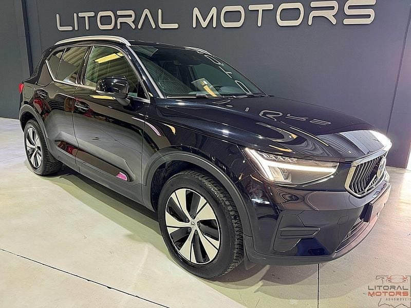 Preto Usado 2022 Volvo XC40 Inscription SUV | € 29.900 (Bom preço) - Imagem 1/3