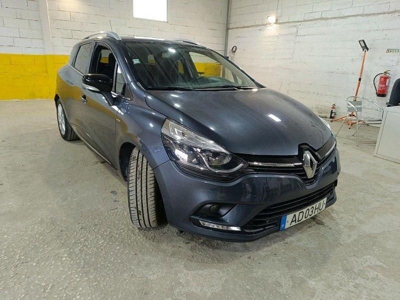 Cinzento Usado 2020 Renault Clio V Carrinha | € 14.800 (Preço elevado) - Imagem 1/4