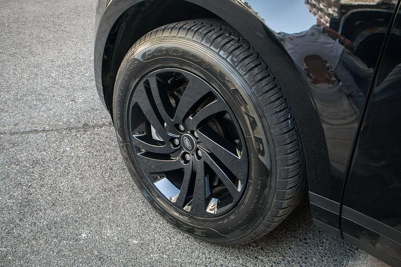 Preto Usado 2024 Land Rover Range Rover S SUV | € 49.900 - Imagem 1/4