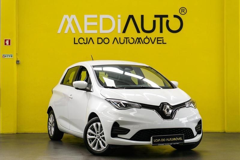 Branco Usado 2022 Renault Zoe Zen Citadino | € 15.000 (Bom preço) - Imagem 1/4
