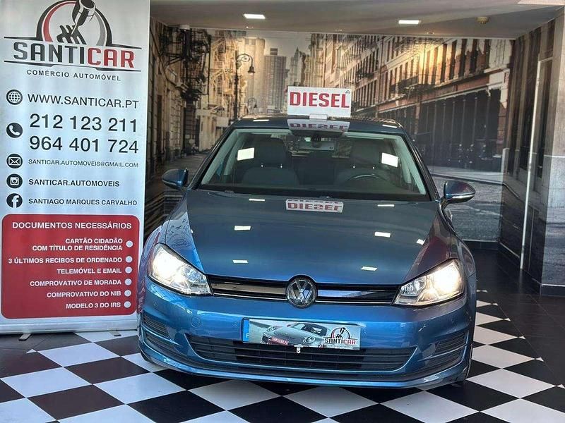 Azul Usado 2013 VW Golf VII Trendline Citadino | € 12.990 (Preço justo) - Imagem 1/4