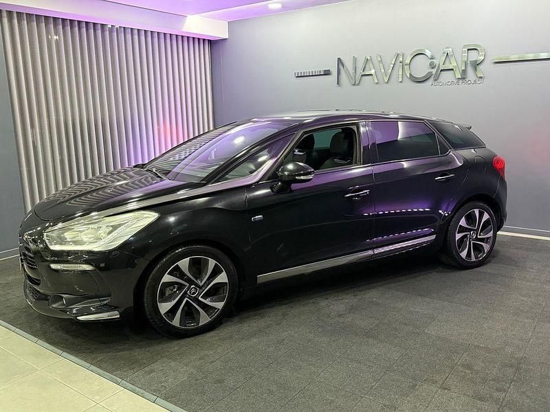 Usado Citroën DS5 Sport Chic 200 HP (147 kW) 2013 Preto Citadino