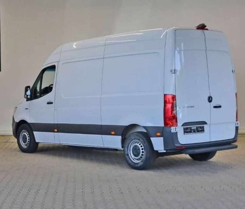 Usado Mercedes E-Sprinter 85 kW (116 HP) 2021 Branco Van