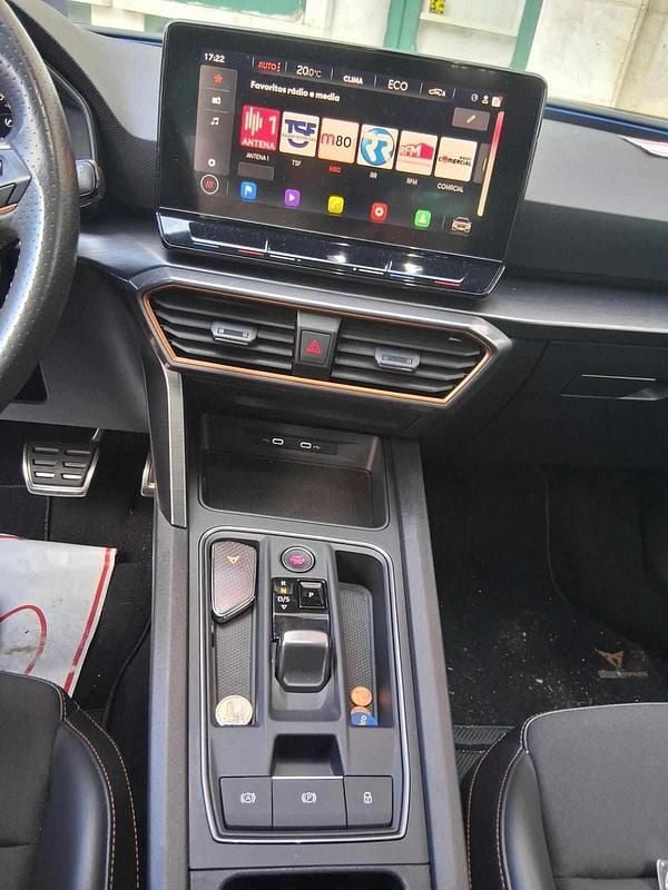 Usado Cupra Leon 245 HP (180 kW) 2021 Cinzento Citadino