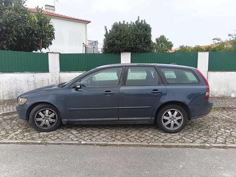 Usado Volvo V50 136 HP (100 kW) 2005 Azul Carrinha