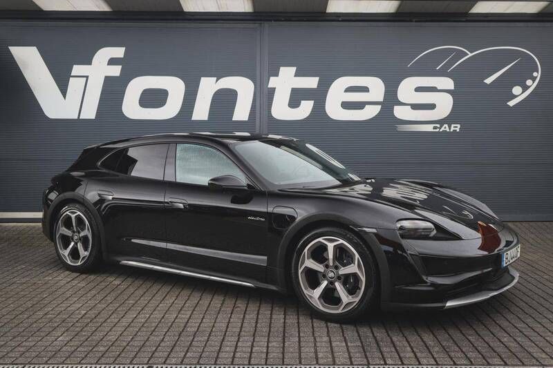 Preto Usado 2021 Porsche Taycan Sedan | € 75.250 (Preço justo) - Imagem 1/4
