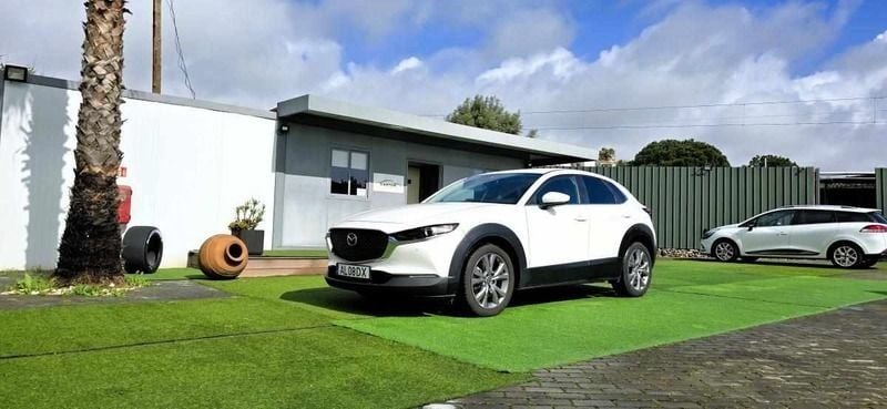 Branco Usado 2021 Mazda CX-30 SUV | € 21.900 (Preço justo) - Imagem 1/4