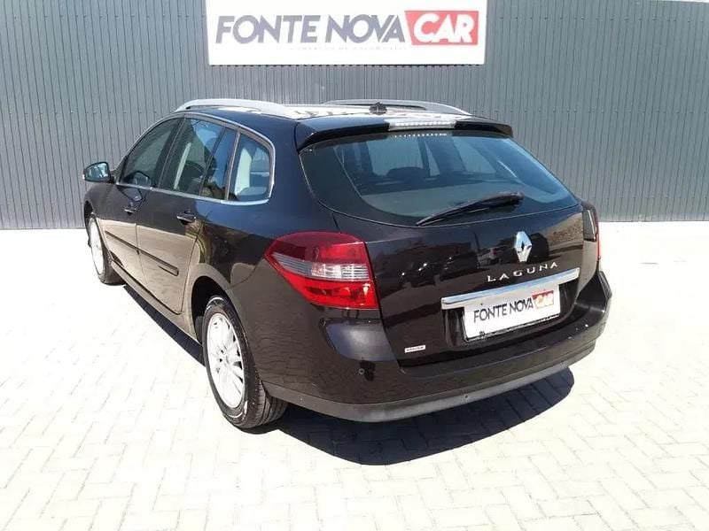 Usado Renault Laguna III SE 110 HP (80 kW) 2012 Preto Carrinha