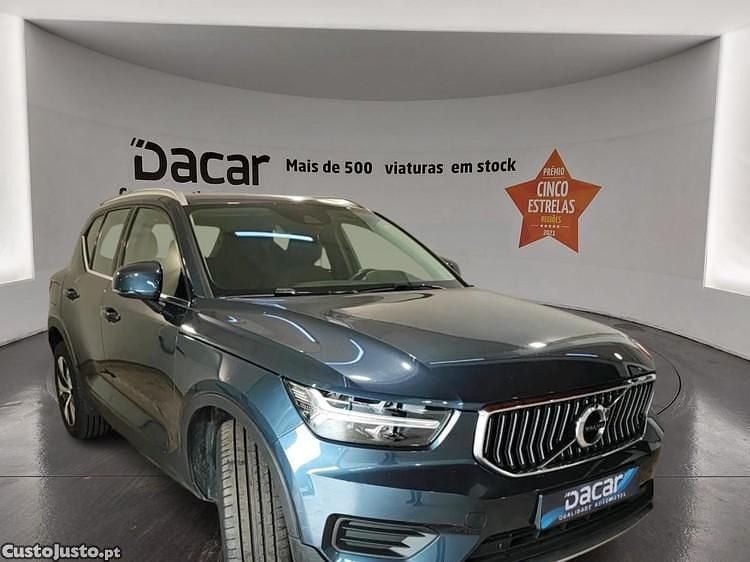 Azul Usado 2020 Volvo XC40 Inscription SUV | € 28.899 - Imagem 1/1