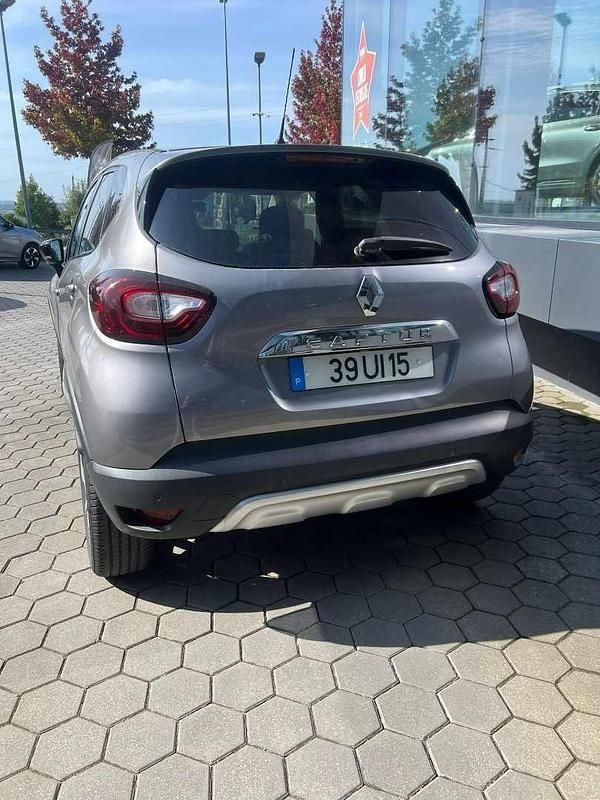 Cinza Usado 2018 Renault Captur SUV | € 13.899 (Preço justo) - Imagem 1/2
