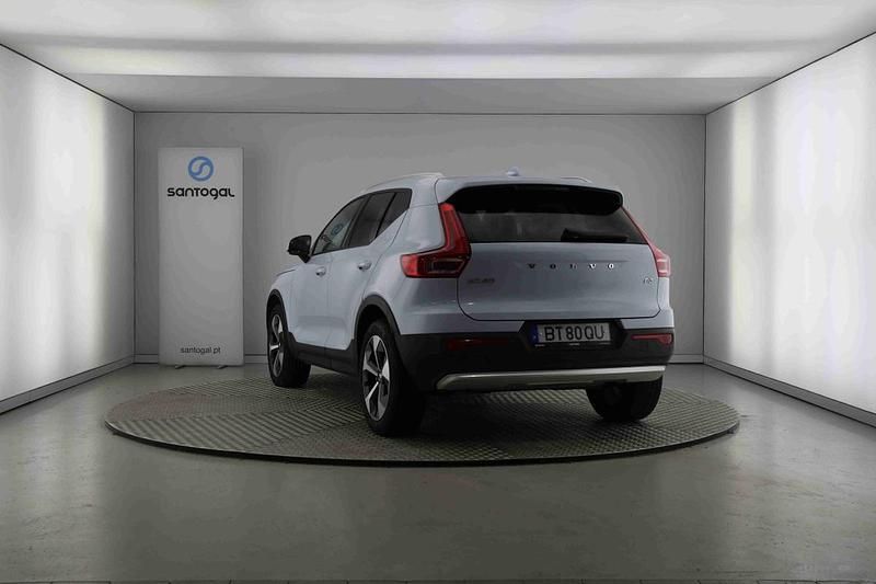 Usado Volvo XC40 Core 163 HP (119 kW) 2025 Azul SUV