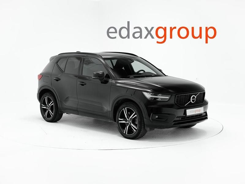Preto Usado 2020 Volvo XC40 R-Design SUV | € 30.490 (Preço justo) - Imagem 1/4