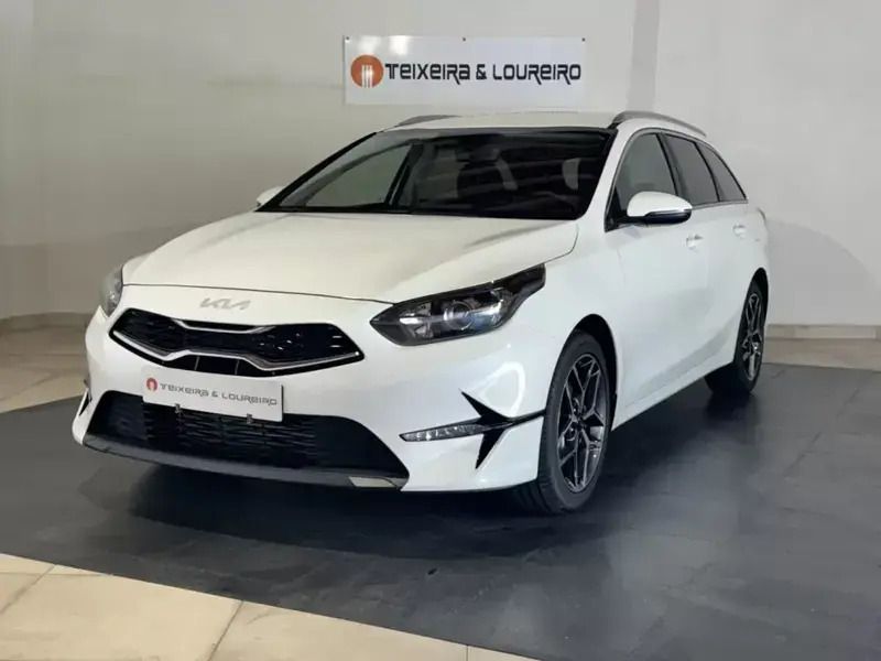 Branco Novo 2025 Kia Ceed Sportswagon Carrinha | € 23.900 (Preço justo) - Imagem 1/4