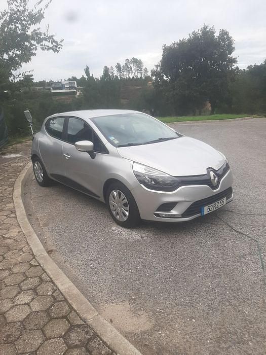 Usado Renault Clio IV 90 HP (66 kW) 2016 Sedan