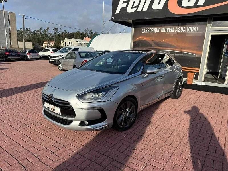 Cinzento Usado 2013 Citroën DS5 Citadino | € 9.250 (Bom preço) - Imagem 1/4
