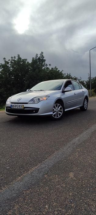Usado 2008 Renault Laguna III Sedan | € 3.000 (Preço justo) - Imagem 1/4