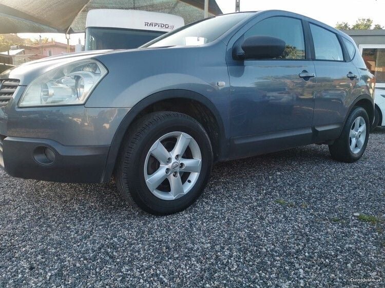 Cinza Usado 2007 Nissan Qashqai SUV | € 3.999 (Caro) - Imagem 1/1