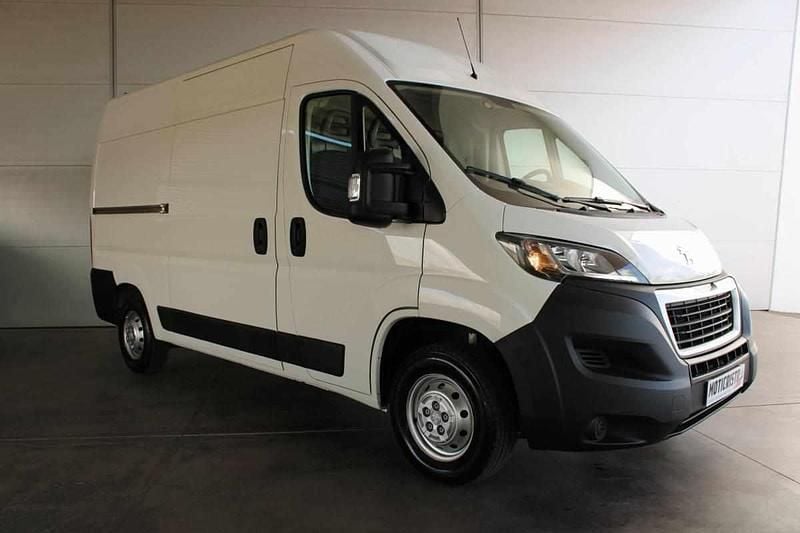 Branco Usado 2020 Peugeot Boxer Van | € 19.900 (Preço justo) - Imagem 1/4