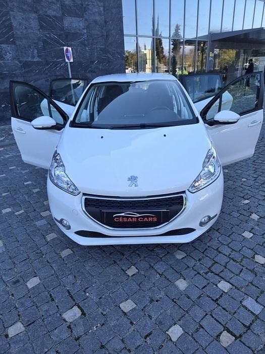 Usado 2013 Peugeot 208 Citadino | € 6.950 (Preço justo) - Imagem 1/4
