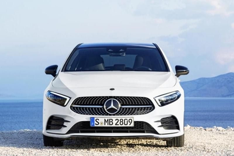 Usado Mercedes A180 AMG line 116 HP (85 kW) 2019 Branco Citadino
